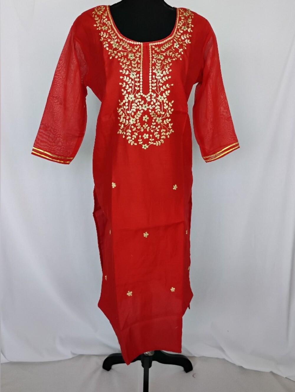 Chanderi silk kurta with gold thread embroidery